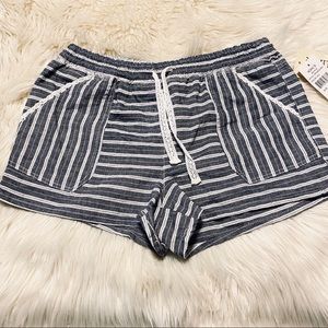 Super cute Rewind shorts! Large